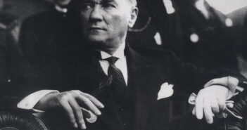 Ulu Önder Gazi Mustafa Kemal Atatürk